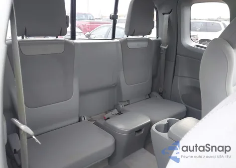 2011 Toyota Tacoma Prerunner V6 from USA, damaged, VIN 5TFTU4GN2BX011618